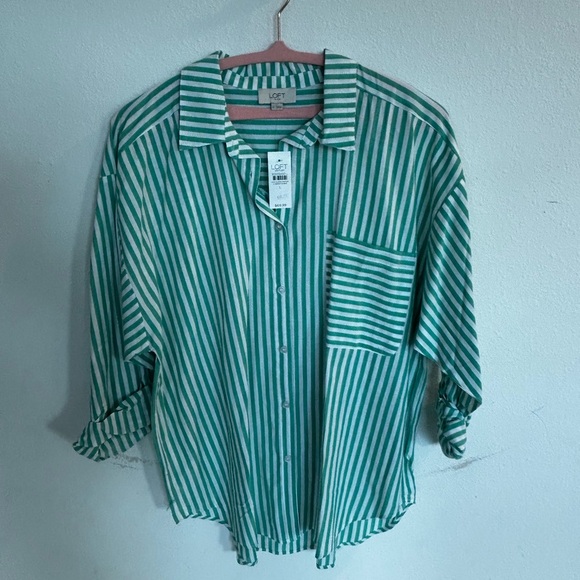 LOFT Tops - Loft Women’s Long Sleeve Green & White Striped Shirt

NWT
Size L